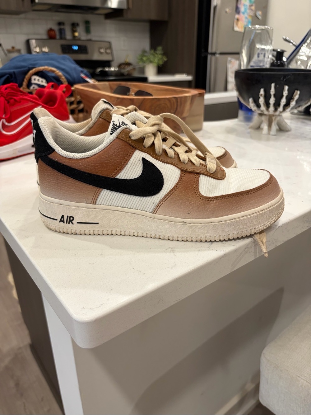 Nike Low-Top Sneakers in Brown, White and Black